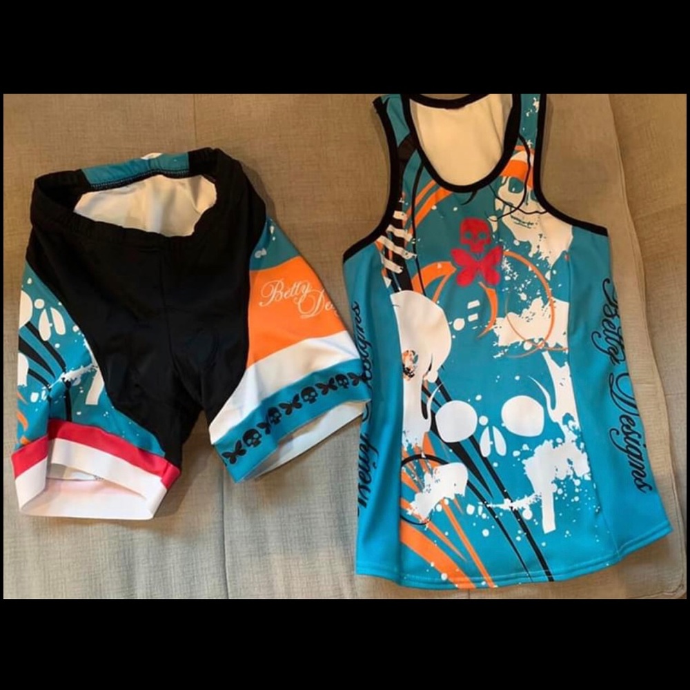 Betty Designs Kick Cancer Tri Kit X-Small